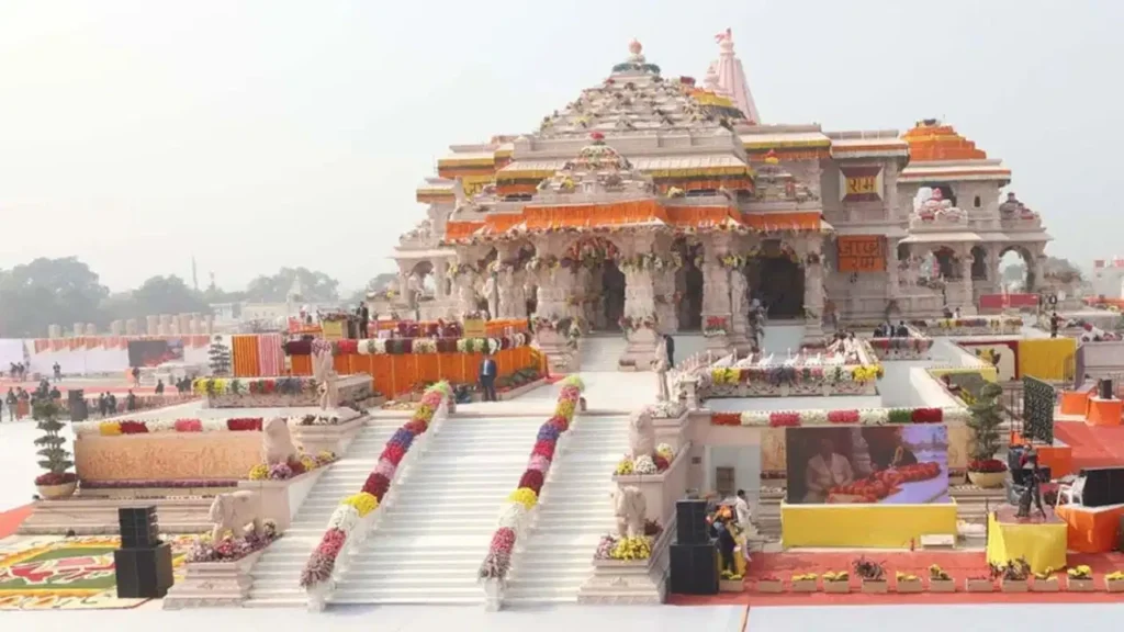 अयोध्या राम मंदिर: चढ़ावे की चोरी के बाद दान में आई कमी, श्रद्धालुओं का भरोसा घटा?