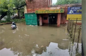 नूरपुरबेदी में बारिश ने मचाई तबाही! बंगाला बस्ती जलमग्न, ब्लॉक कृषि कार्यालय में 80 क्विंटल बीज और मशीनें बर्बाद
