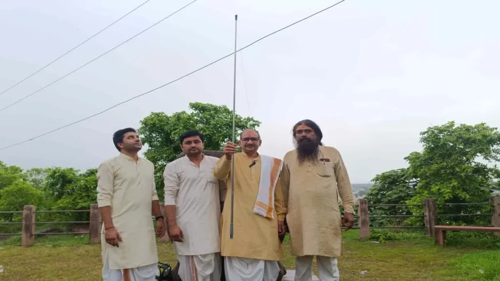 विदिशा की लुहांगी पहाड़ी पर 126वें वर्ष संपन्न हुआ पारंपरिक वायु परीक्षण, जुटी श्रद्धालुओं की भीड़