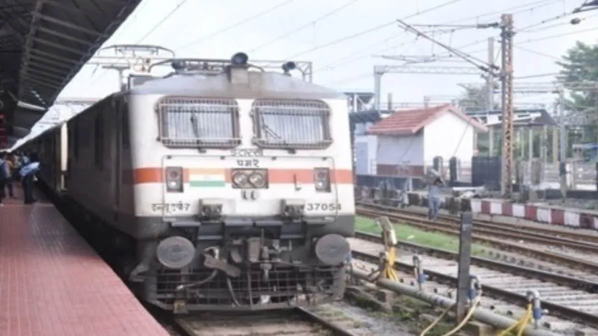 शालीमार-भुज-शालीमार सुपरफास्ट एक्सप्रेस के स्टॉपेज में बड़ा बदलाव: अब गांधीधाम नहीं, गोपालपुर स्टेशन पर रुकेगी ट्रेन
