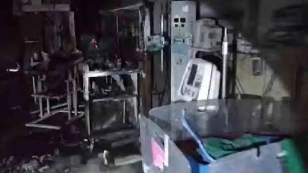 अमरावती जिला महिला अस्पताल के बेबी वार्ड में भीषण आग: वेंटिलेटर ब्लास्ट से 3 नवजातों की दर्दनाक मौत