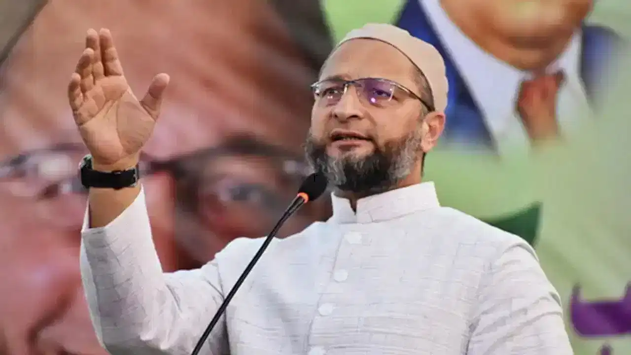 वंदे मातरम् विवाद पर ओवैसी का बयान: ‘संविधान की शुरुआत हम भारत के लोग से होती है’, बीजेपी-कांग्रेस में भी तकरार तेज