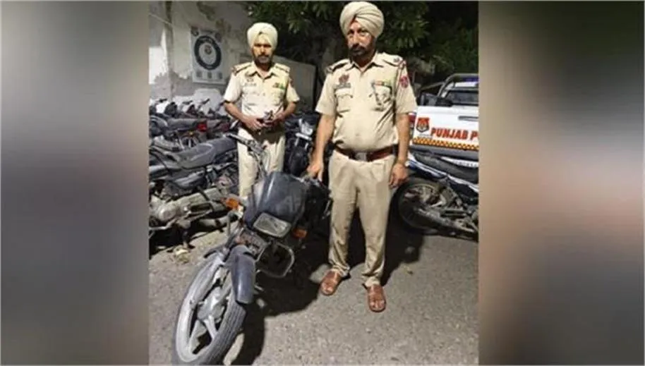 जालंधर के कपूरथला चौक पर जाली नंबर प्लेट लगी मोटरसाइकिल जब्त: आरोपी युवक गिरफ्तार