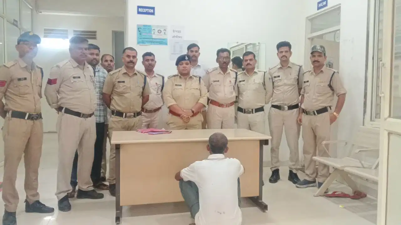 छतरपुर हत्याकांड का खुलासा: शराब के नशे में विवाद के बाद पड़ोसी ने लाठी से की हत्या, कुल्हाड़ी से काटकर ठिकाने लगाया शव