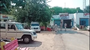 छतरपुर में करोड़ों की जमीन का फर्जीवाड़ा: फर्जी पहचान-पत्र बनाकर कराई रजिस्ट्री, तत्कालीन सरपंच व सचिव समेत 12 पर FIR दर्ज