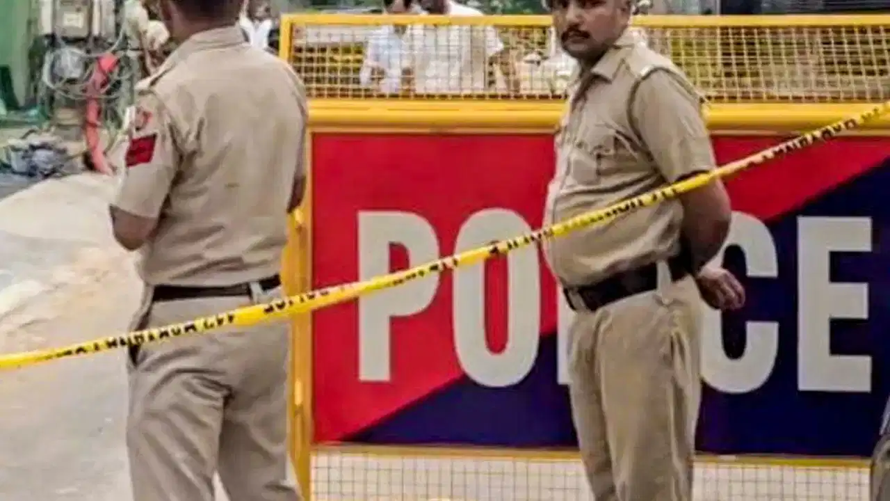 गुरुग्राम के सूरत नगर में MNC कर्मचारी की संदिग्ध हालात में मौत, फंदे से लटकता मिला शव
