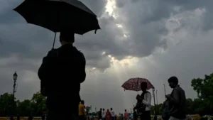 अब लू (Heatwave) और बिजली गिरना भी प्राकृतिक आपदा घोषित! NDRF व SDRF से मिलेगा मुआवजा, केंद्र का लोकसभा में ऐलान
