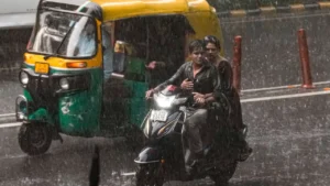 मॉनसून का रौद्र रूप: दिल्ली-NCR में झमाझम बारिश, UP, बिहार और राजस्थान में IMD का भारी बारिश का अलर्ट