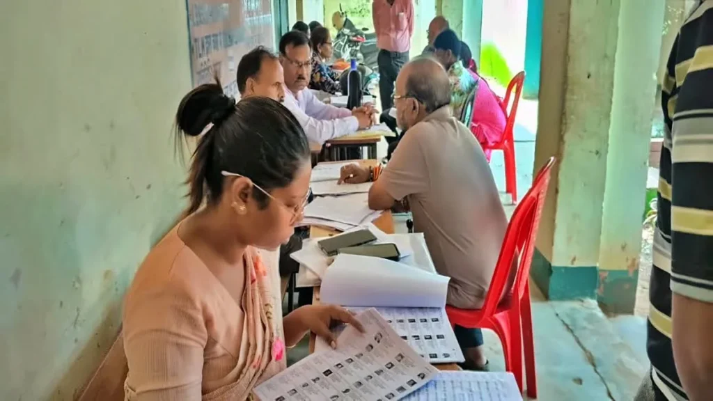 झारखंड में मतदाता सूची पुनरीक्षण (SIR) का बड़ा अभियान: 63 लाख से अधिक वोटरों को नोटिस जारी
