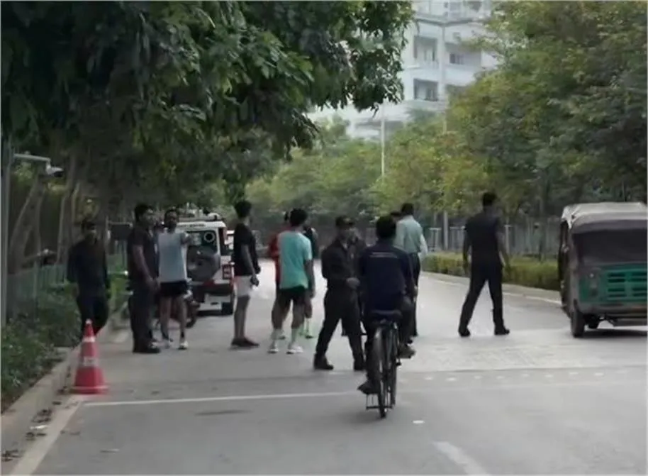 गुड़गांव के DLF फेज-5 में हाफ मैराथन प्रैक्टिस को लेकर विवाद, सड़क पर भिड़े धावक और बाउंसर