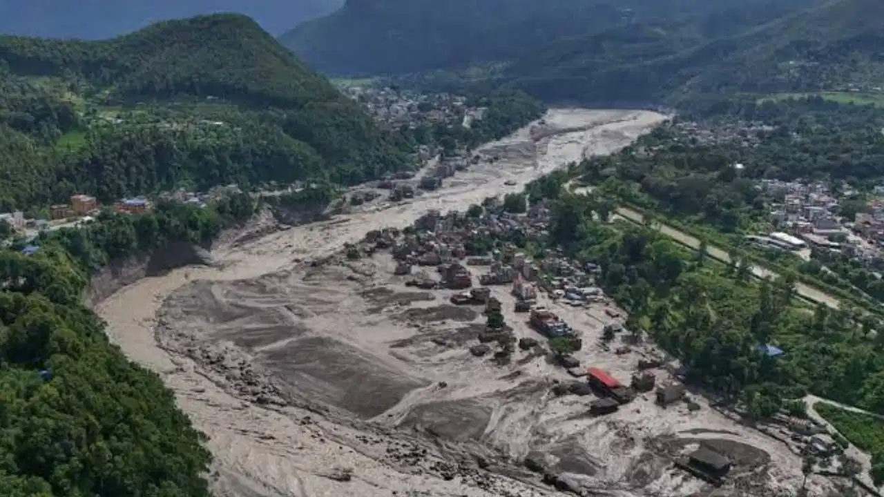 नेपाल भूस्खलन में फंसे महाराष्ट्र के मानसरोवर यात्री; पुणे का अन्नमदेवरा दंपति लापता, ठाणे के 10 श्रद्धालुओं से संपर्क नहीं