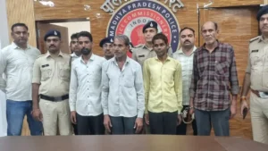 इंदौर में फर्जी आधार कार्ड बनाकर नाबालिगों की शादी कराने वाले गिरोह का भंडाफोड़, 4 आरोपी गिरफ्तार
