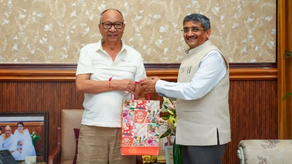 मणिपुर प्रशासनिक फेरबदल: कुकी-नागा तनाव के बीच IAS राजीव सिंह ठाकुर संभाल सकते हैं कमान, ACC ने दी मंजूरी