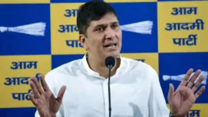 दिल्ली के कल्याणपुरी में सफाई कर्मचारी की हत्या पर भारी बवाल: सौरभ भारद्वाज बोले- ‘AAP विधायक कुलदीप कुमार को पुलिस ने किया अगवा’