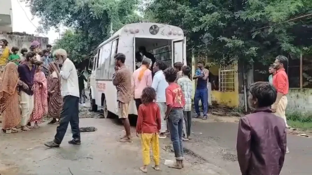 रक्षाबंधन पर दिवंगत भाइयों की याद में महिला ने लगाई फांसी: शिवपुरी के महलसराय की घटना, इलाके में शोक