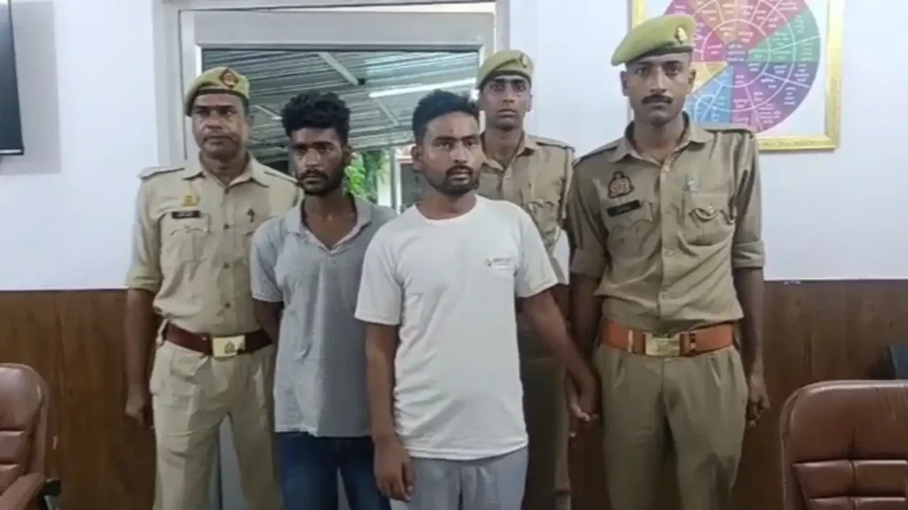 गर्लफ्रेंड के शौक के लिए बरेली में दो भाइयों ने लूटा ऑटो: सिर पर 2 किलो का बाट मारकर किया लहूलुहान