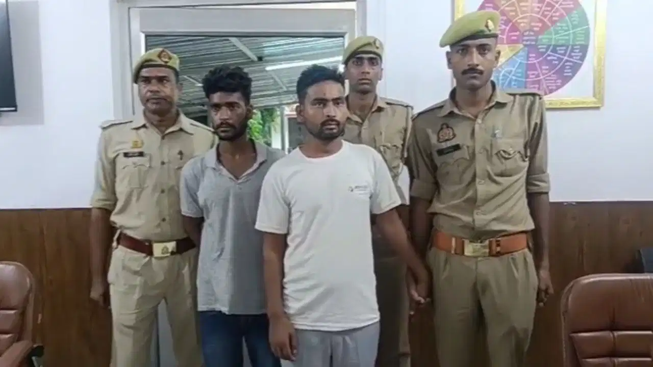 गर्लफ्रेंड के शौक के लिए बरेली में दो भाइयों ने लूटा ऑटो: सिर पर 2 किलो का बाट मारकर किया लहूलुहान
