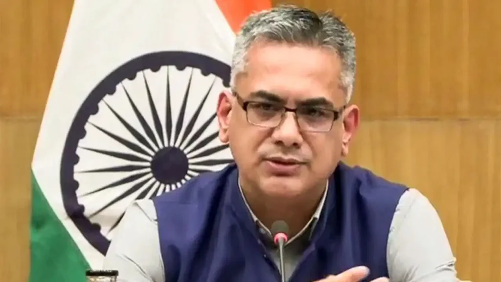 पश्चिम एशिया संकट के बीच भारत का बड़ा कदम: वरिष्ठ IFS अधिकारी विश्वेश नेगी ईरान में नए राजदूत नियुक्त