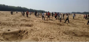 Dhamtari News: मगरलोड नाले में बही 14 साल की छात्रा तराना निषाद का शव 3 दिन बाद महानदी से बरामद, परिवार में कोहराम