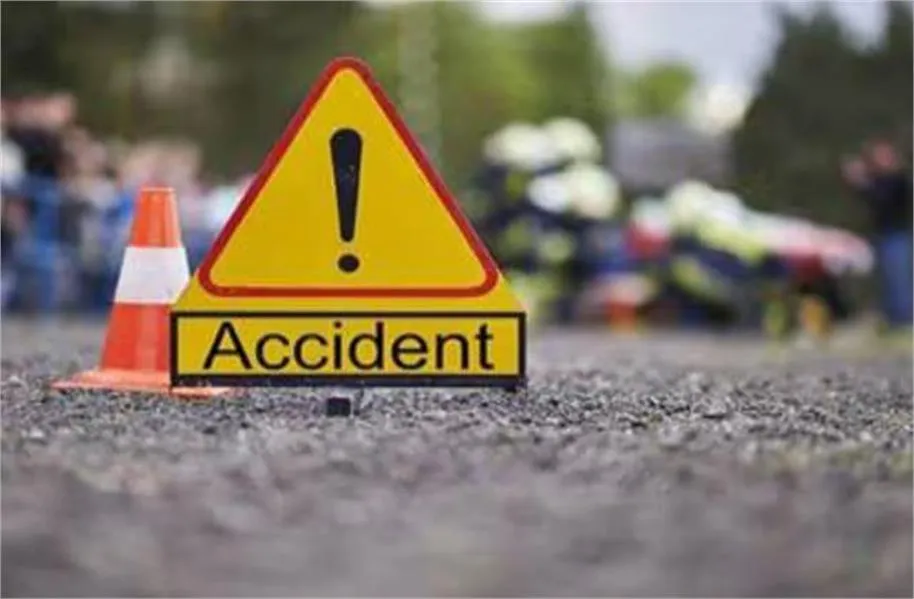 Derabassi Road Accident: बेहड़ा रोड पर दर्दनाक सड़क हादसा, पराली लदी ट्रैक्टर-ट्रॉली से टकराई कार; 22 वर्षीय युवक की मौत