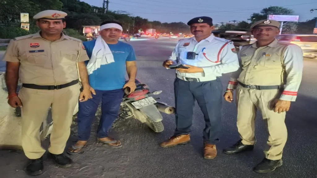 Gurugram News Update: यातायात नियमों का उल्लंघन करने वालों पर शिकंजा, एक ही बाइक पर मिले 113 चालान