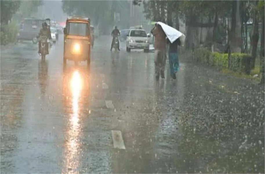 झमाझम बारिश से बदला मौसम का मिजाज: गुरुहरसहाय में तेज गर्मी और उमस से मिली बड़ी राहत