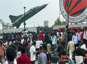 लवली प्रोफेशनल यूनिवर्सिटी में दुष्कर्म की अफवाह पर तनाव: 5 युवक पकड़े गए, दातर और वॉकी-टॉकी बरामद