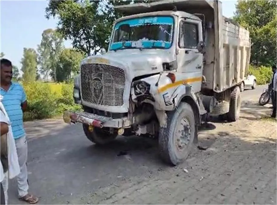 Gurdaspur Road Accident: दीनानगर में दर्दनाक सड़क हादसा; रेत से भरे टिप्पर ने बाइक सवार को रौंदा, डाकघर कर्मचारी की मौत