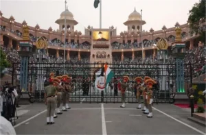 BSF Attari Border News: अटारी सीमा पर रिट्रीट सेरेमनी का नया शेड्यूल जारी; शाम 5:30 बजे शुरू होगी परेड