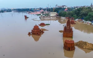 Bihar Flood Destruction Update: 700 से ज्यादा ग्रामीण सड़कें डूबीं और बुनियादी ढांचे को भारी क्षति, पुनर्वास की उठी मांग