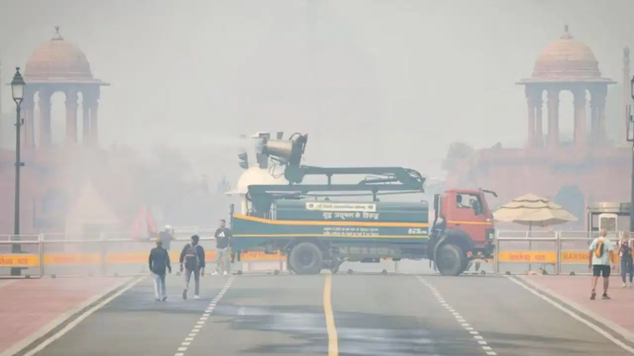 Delhi Pollution GRAP 2026: सर्दियों से पहले CAQM का बड़ा फैसला, BS-III पेट्रोल और BS-IV डीजल गाड़ियों से लेकर स्कूलों पर ये नियम लागू