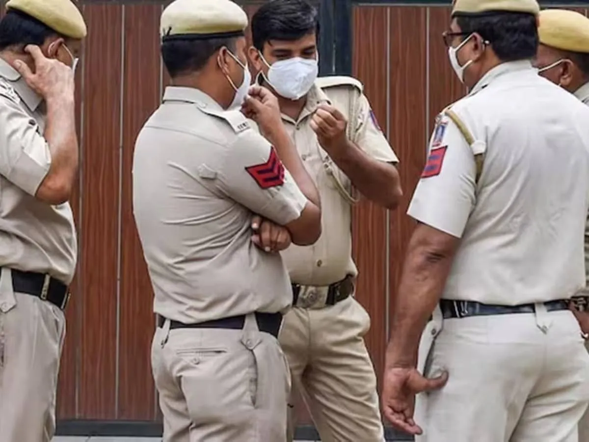 Delhi Teenager Stabbing Case: मामूली कहासुनी में किशोर की हत्या, भाई को भी मिल रही जान से मारने की धमकी