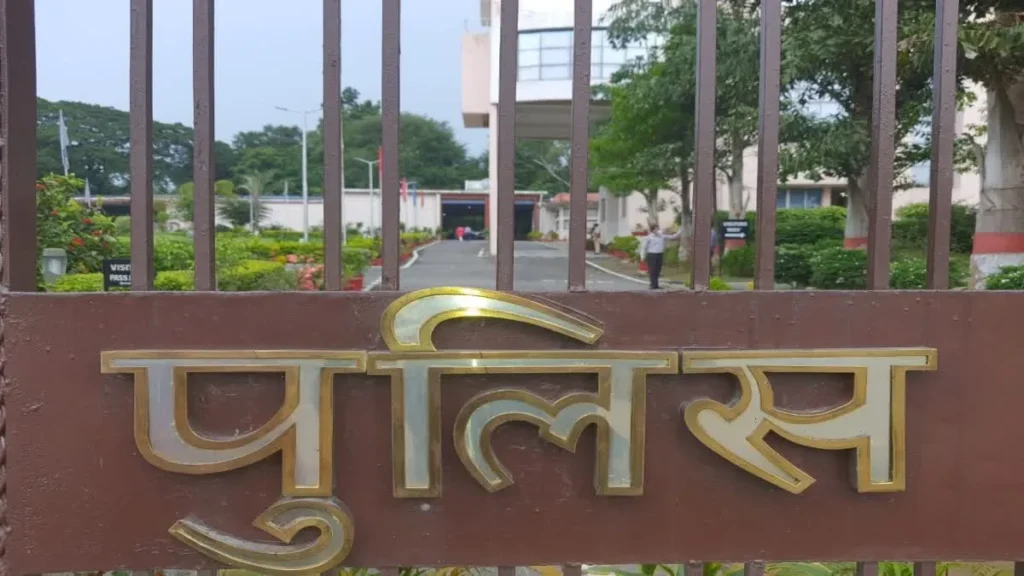 Sahibganj Tin Pahar Gang: रांची पुलिस ने चलाया आधी रात को स्पेशल ऑपरेशन, सकुशल घर लौट रहा है लापता बच्चा