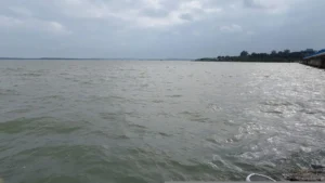गंगरेल बांध 97% भरा, 3 गेट खोलकर महानदी में छोड़ा 4670 क्यूसेक पानी; गांवों में अलर्ट