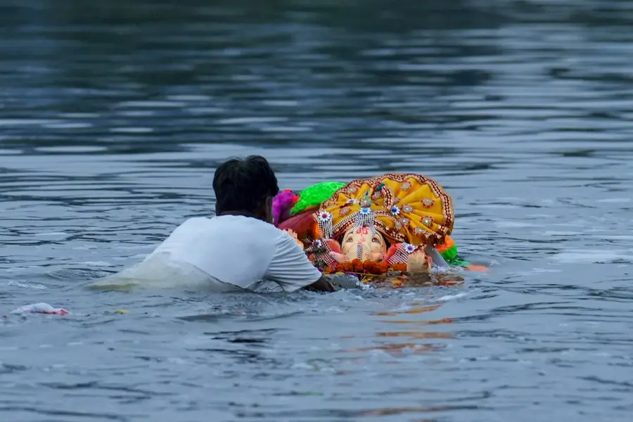 Ganesh Visarjan 2026 Shubh Muhurat: अनंत चतुर्दशी पर गणेश विसर्जन का शुभ चौघड़िया मुहूर्त, पूजा विधि और मंत्र