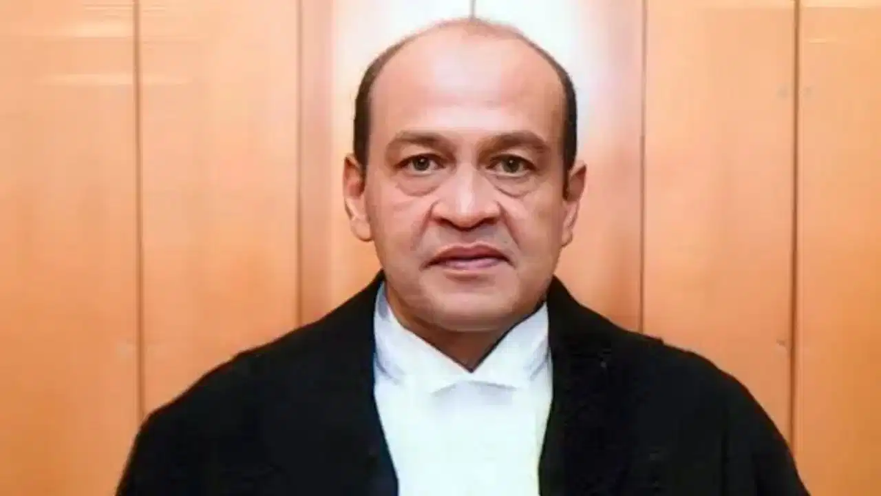Delhi High Court: जस्टिस यशवंत वर्मा मामले में FIR और CBI जांच की मांग वाली याचिका खारिज, कोर्ट ने बताया ‘वाइल्ड विच हंट’