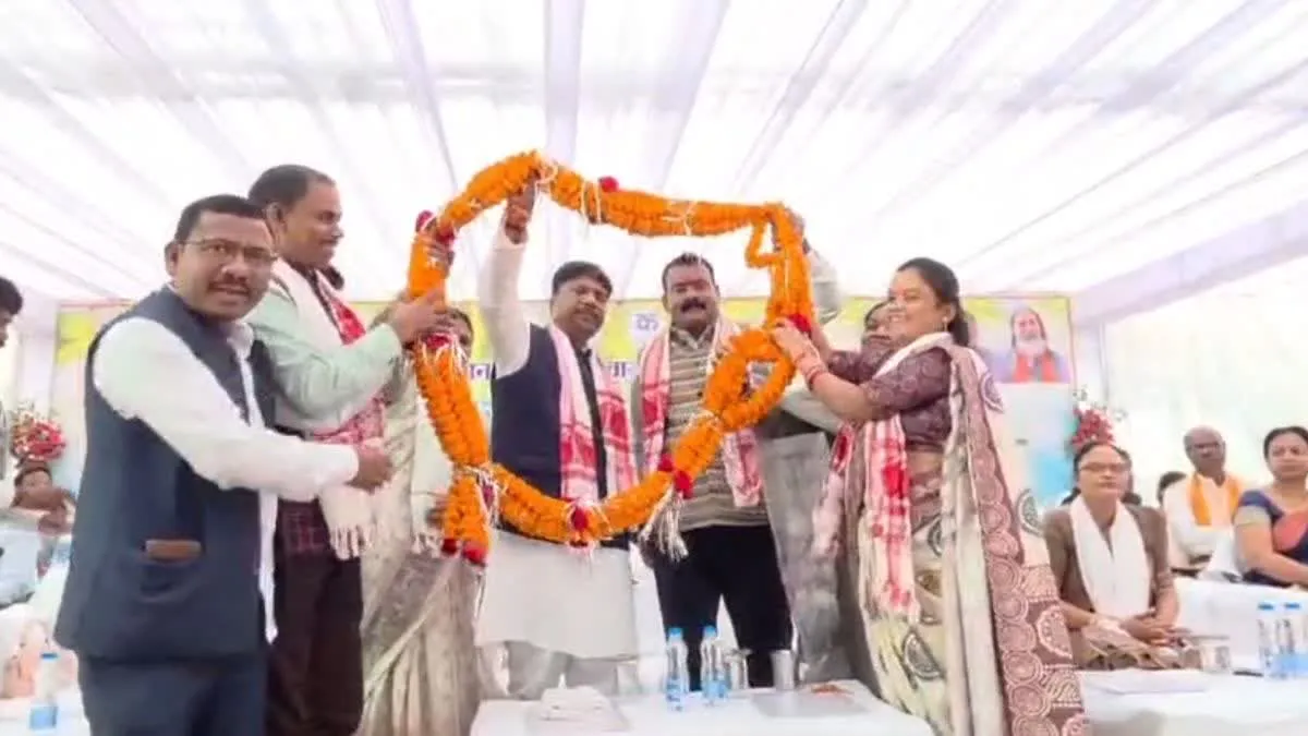 Chhattisgarh Van Mahotsav 2026: कोंडागांव में पर्यावरण संरक्षण का संकल्प, वन मंत्री और विधायक नीलकंठ टेकाम हुए शामिल
