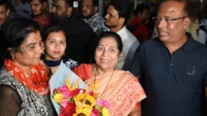 नेपाल आपदा: ‘3 घंटे की देरी और बीमारी बनी जीवनदान’; पुणे तहसीलदार स्मिता पवार सुरक्षित लौटीं, महाराष्ट्र के 64 लोग अब भी लापता