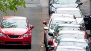 Delhi High-Tech Parking News: इलेक्ट्रिक वाहनों को पार्किंग फीस में 50 प्रतिशत की छूट, एनडीएमसी ने दी प्रस्ताव को मंजूरी