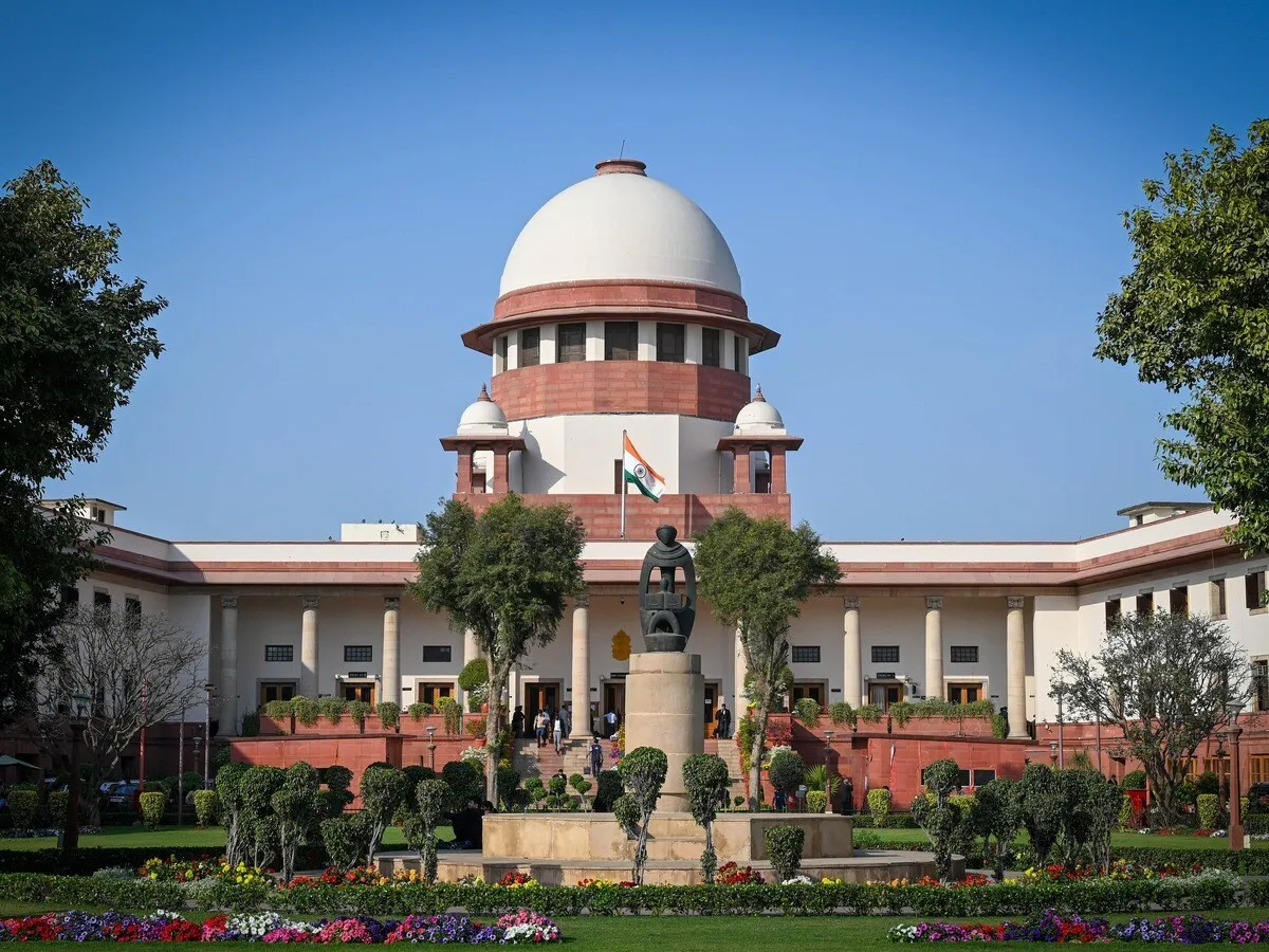 Supreme Court Legal News: वायुसेना की पूर्व अधिकारी को मिली बड़ी राहत, 12 साल बाद फिर से स्क्वाड्रन लीडर के तौर पर होंगी नियुक्त