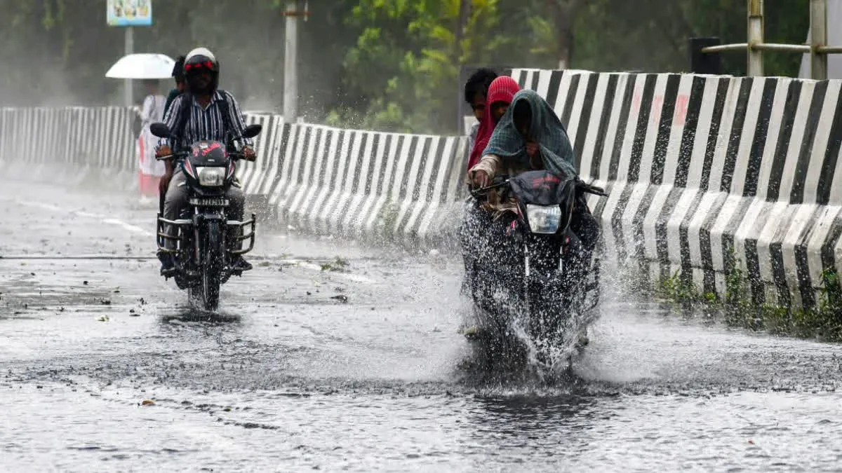 Madhya Pradesh Rain Alert: भोपाल, जबलपुर समेत कई जिलों में तूफानी बारिश; 22 से 24 सितंबर तक जारी रहेगा दौर