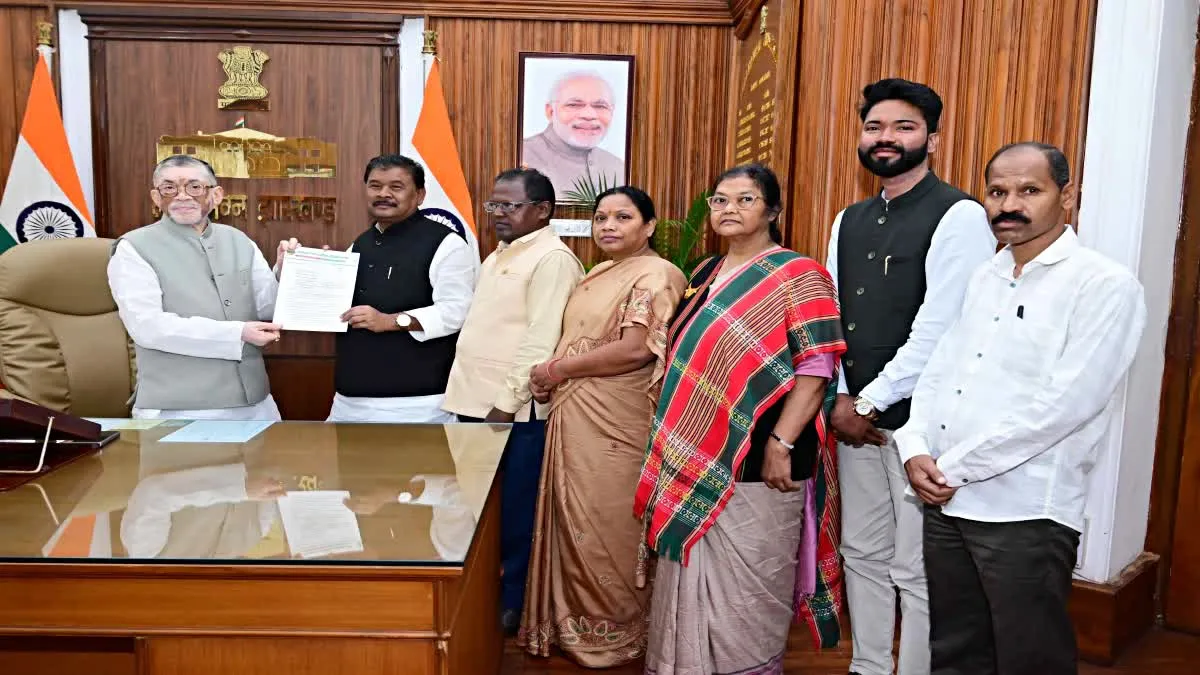 Jharkhand Tribal Politics: पांचवीं अनुसूची और पेसा कानून को ध्यान में रखकर हो परिसीमन, राज्यपाल से गुहार