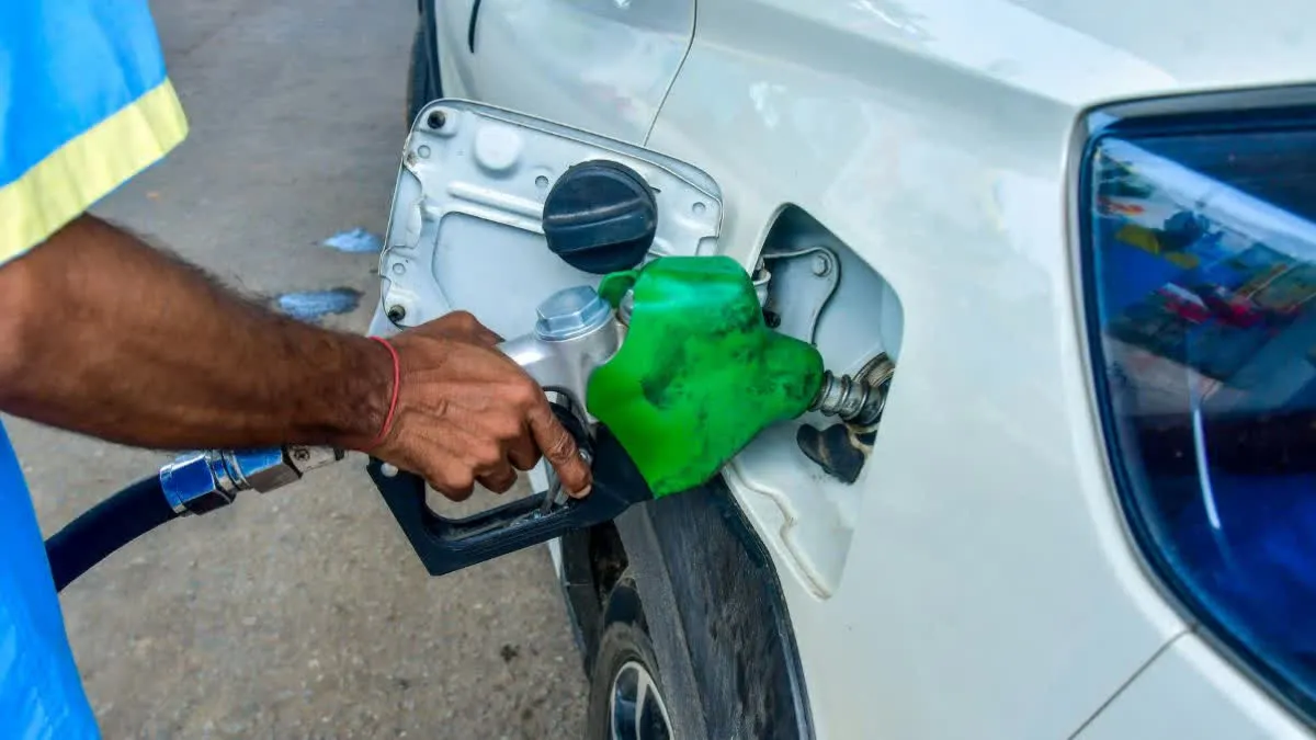 Haryana Petrol Pump Association: प्रति लीटर कमाई से ज्यादा चार्ज, जानिए क्यों यूपीआई पेमेंट का विरोध कर रहे हैं पेट्रोल पंप मालिक
