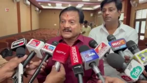 Bhopal News: ‘अरे तेरे बाप का कार्यक्रम है…’ सज्जन सिंह वर्मा की टिप्पणी पर IPS एसोसिएशन नाराज; जनप्रतिनिधियों को दी मर्यादा में रहने की नसीहत