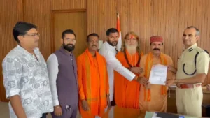 Bhopal News: ओवैसी की सभा के बाद भोपाल में टी. राजा सिंह की रैली की मांग; हिंदू संगठनों ने सीपी दफ्तर में दिया आवेदन