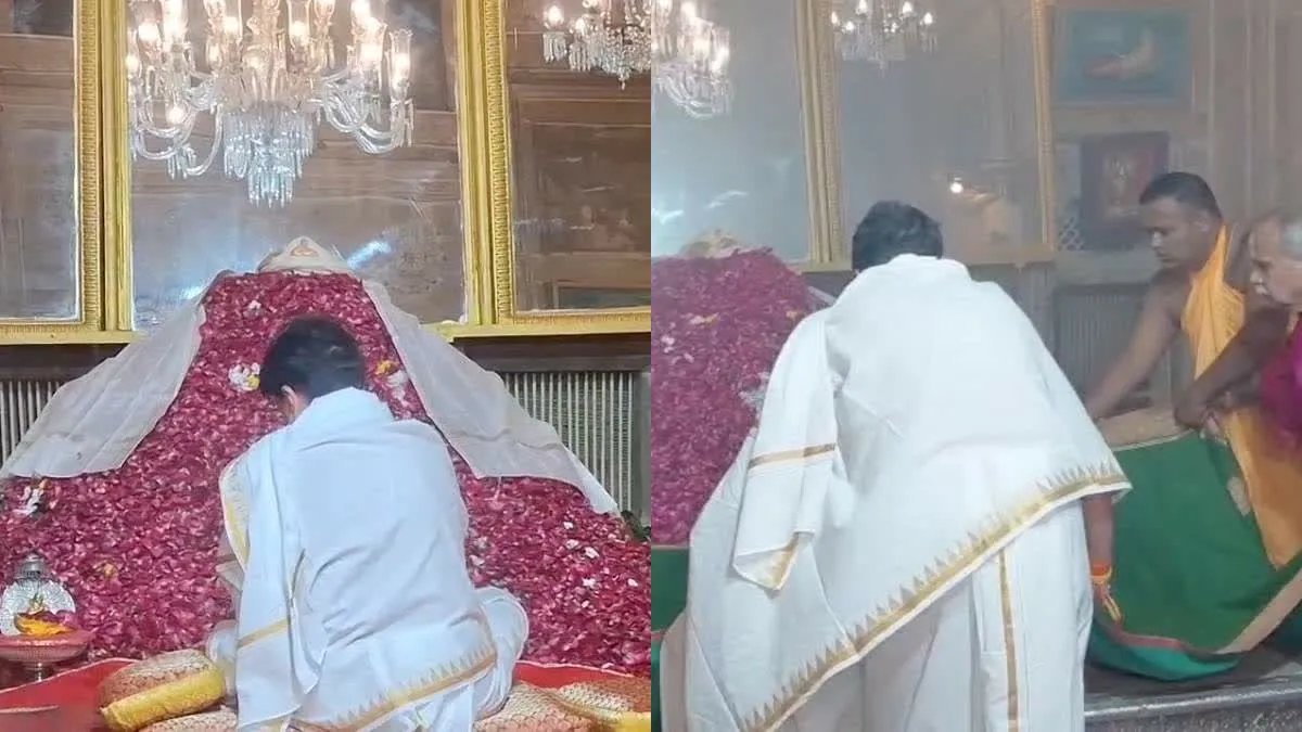 Jyotiraditya Scindia in Gwalior: केंद्रीय मंत्री सिंधिया ने निभाई 300 साल पुरानी परंपरा, मंसूर शाह के उर्स में की चादरपोशी