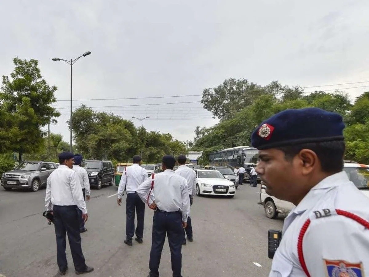 Delhi NCR Traffic Update: शाहीन बाग में बनेगा सिग्नल-फ्री यू-टर्न, कालकाजी-मोदी पुल निर्माण के चलते लग रहा भारी जाम