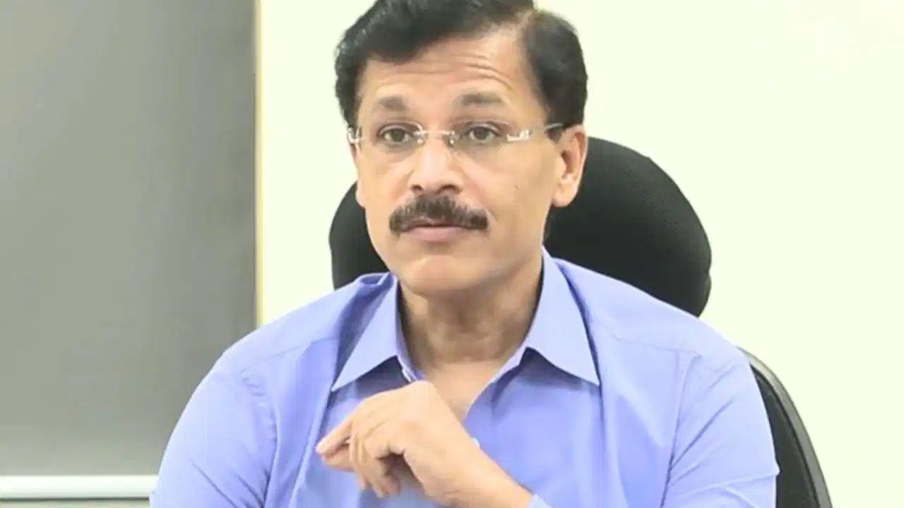 IAS Tukaram Munde Exposes Hospital Bills: 11.50 रुपये का IV सेट 325 में क्यों? मेडिकल कंज्यूमेबल्स की कीमतों पर बड़ा सवाल