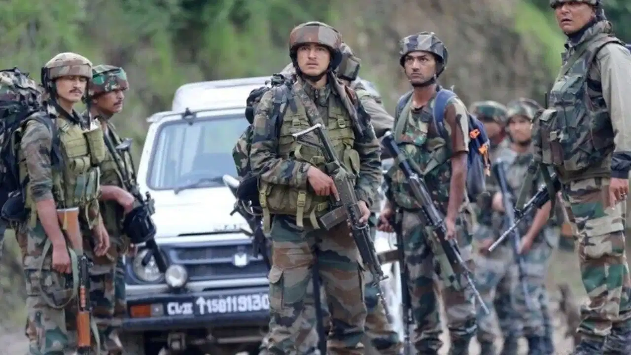 Poonch Security Alert: पुंछ में एलओसी से सटे गांवों में मिलीं 3 लैंडमाइन; सुरक्षाबलों का सर्च ऑपरेशन जारी