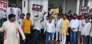 Election Commission Row: मुख्य चुनाव आयुक्त ज्ञानेश कुमार के इस्तीफे की मांग पर कांग्रेस का देशव्यापी प्रदर्शन, EC दफ्तरों का घेराव